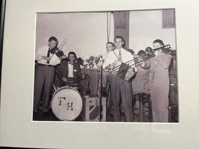 Farmhouse Vintage Band